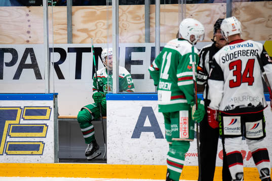 Rögles Leon Bristedt i utvisningsbåset