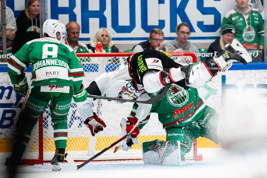 Malmö Redhawks Lance Bouma i kollision med Rögles