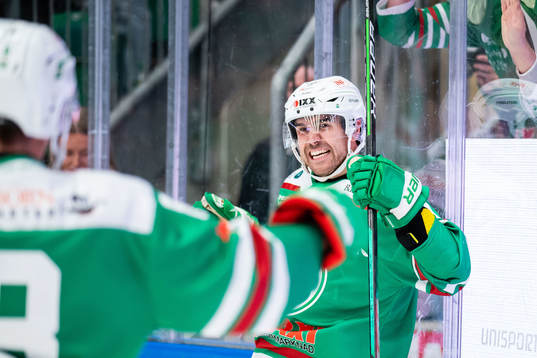 Rögles Ludvig Larsson jublar