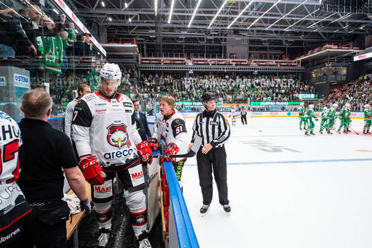 Malmö Redhawks Oliver Lauridsen och Emil Sylvegård deppar
