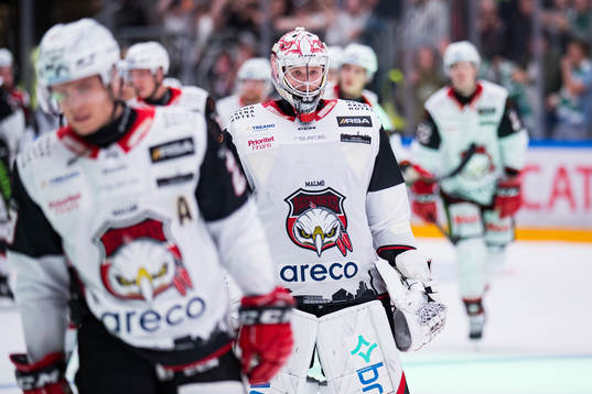 Malmö Redhawks målvakt Daniel Marmenlind deppar