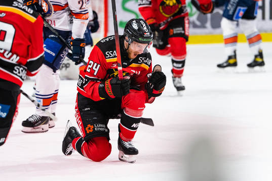 Luleås Brendan Shinnimin jublar