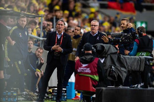 head coach Janne Andersson of Sweden waits for the VAR