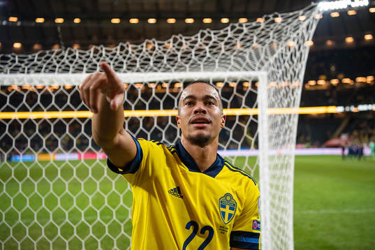 Robin Quaison of Sweden celebrates