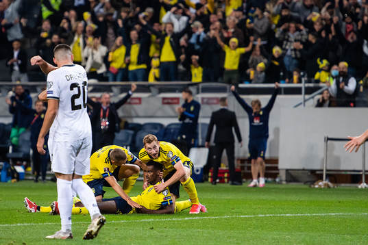 Dejan Kulusevski and Alexander Isak of Sweden celebrate