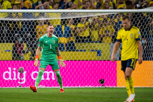 goalkeeper Robin Olsen of Sweden reacts