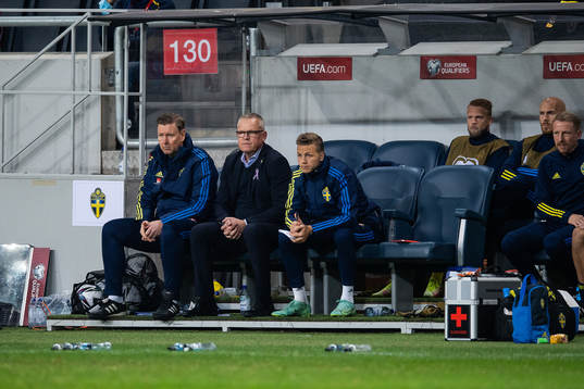 assistant coach Peter Wettergren and head coach Janne
