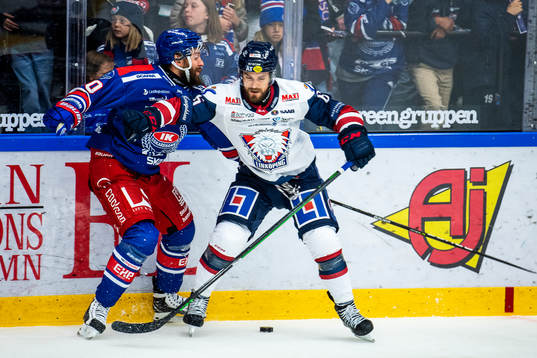Oskarshamns Hynek Zohorna och Linköpings Craig Shira