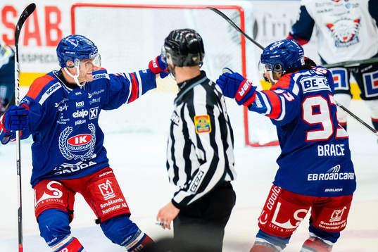 Oskarshamns Kim Rosdahl jublar