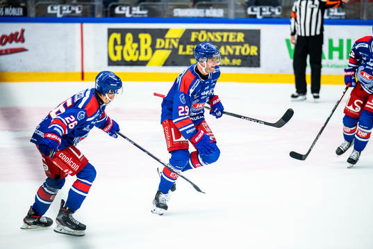 Oskarshamns Kim Rosdahl jublar
