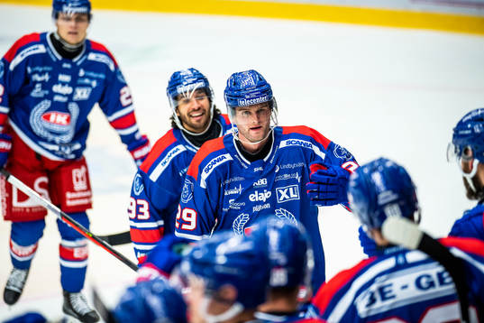 Oskarshamns Kim Rosdahl jublar