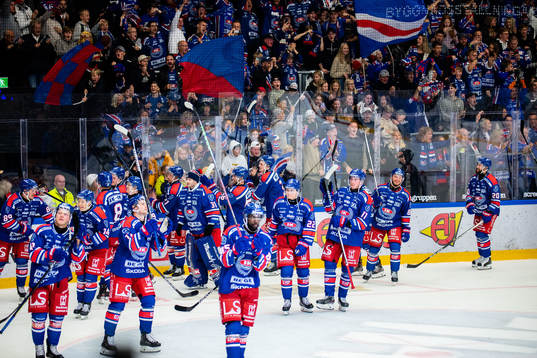 Oskarshamns spelare jublar