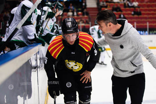 Brynäs Chay Genoway har ont
