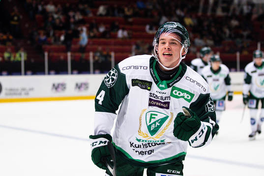 Färjestads Oscar Lawner jublar