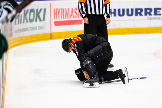 Brynäs Chay Genoway har ont