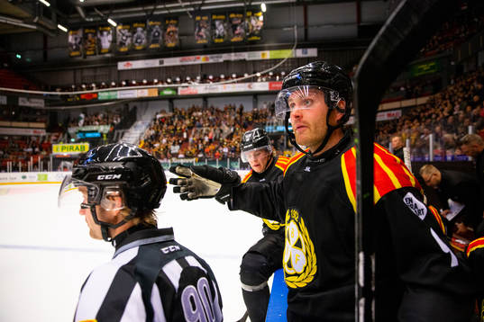 Brynäs Anton Mylläri reagerar