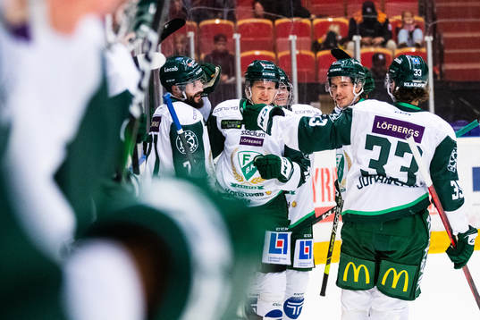 Färjestads Daniel Viksten jublar