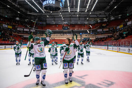 Färjestads spelare jublar