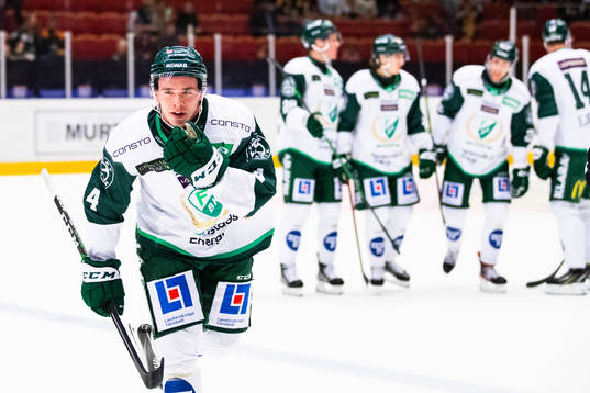 Färjestads Oscar Lawner jublar