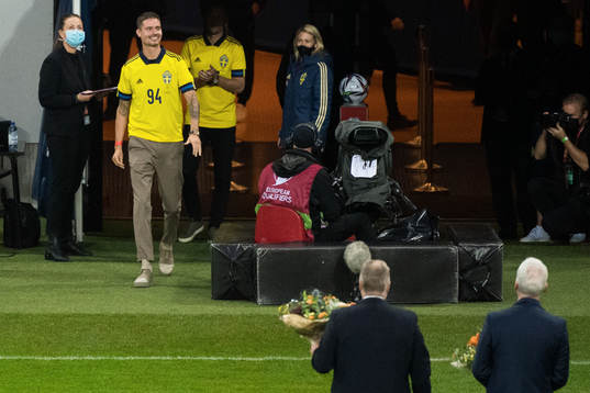 Former player Mikael Lustig