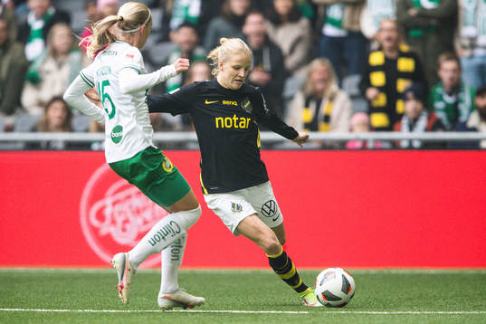 s Kaisa Collin och Hammarbys Elsa Karlsson
