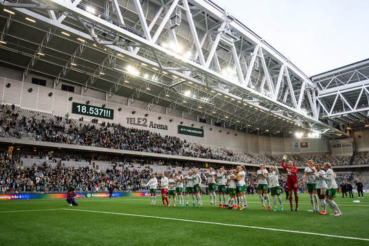 Hammarbys spelare jublar