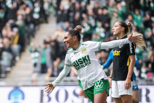 Hammarbys Madelen Janogy jublar