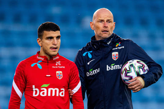 Mohamed Elyounoussi and Ståle Solbakken, head coach of the