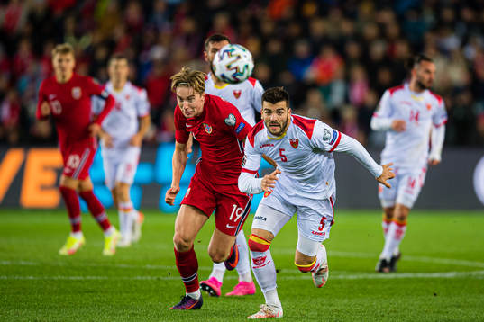 Kristian Thorstvedt of Norway and Igor Vujacic of Montenegro