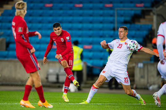 Mohamed Elyounoussi of Norway scores the 2-0 goal
