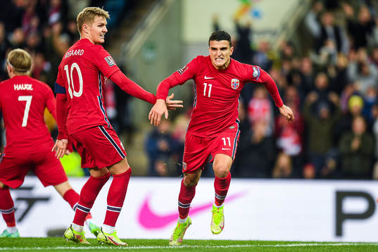 Martin Ødegaard and Mohamed Elyounoussi of Norway