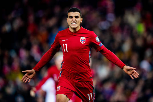 Mohamed Elyounoussi of Norway celebrates the 1-0 goal