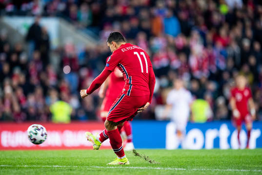 Mohamed Elyounoussi of Norway scores the 2-0 goal