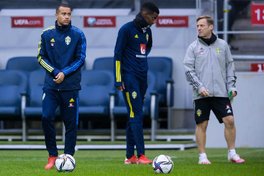 Robin Quaison and Alexander Isak of the Swedish national