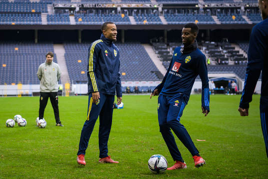 Robin Quaison and Alexander Isak of the Swedish national