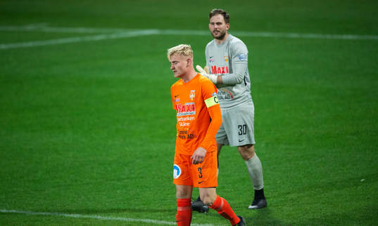 IFK Hässleholms Amel Crnalic har gjort 0-2 och