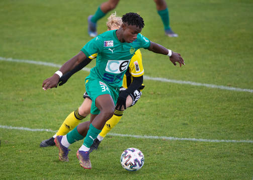 BK Olympics Carl Mujaguzi i matchen i div 2 Södra