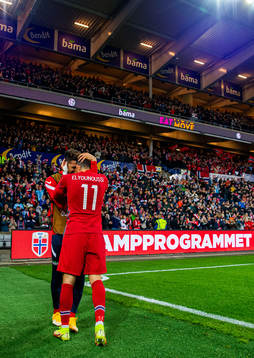 Mohamed Elyounoussi of Norway celebrates with teammate Ohi