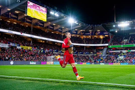 Julian Ryerson of Norway warms up