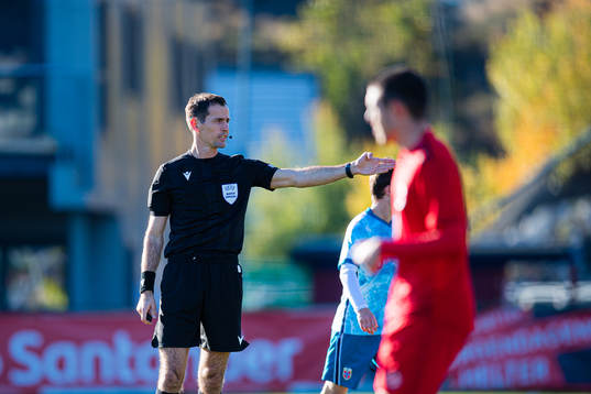 Duje Strukan, referee