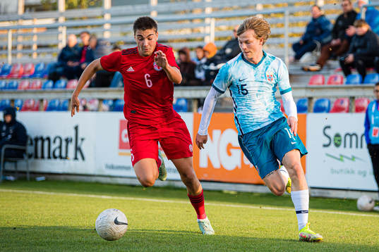 Otar Mamageishvili of Georgia and Odin Thiago Holm of Norway