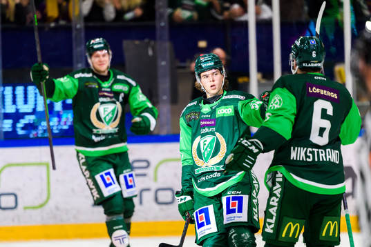 Färjestads Albert Johansson jublar