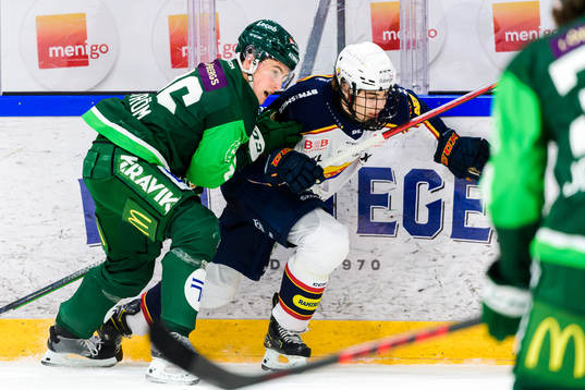 Färjestads Joel Nyström och Djurgårdens Liam Öhgren