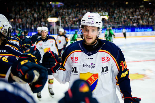 Djurgårdens Rasmus Bengtsson jublar