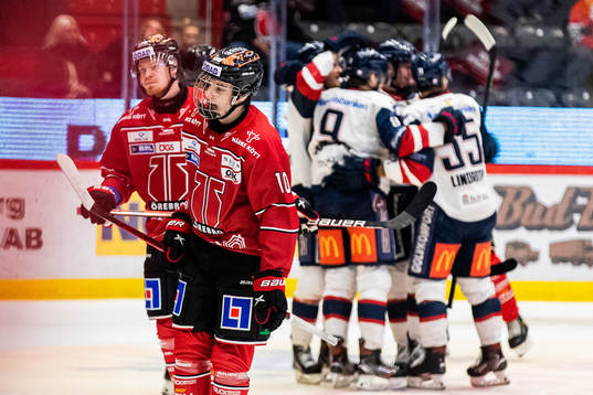 Örebros Leo Carlsson deppar