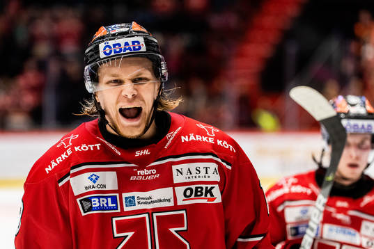 Örebros Rodrigo Abols jublar