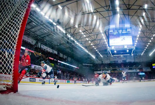 Örebros Rodrigo Abols och Max Lindroth