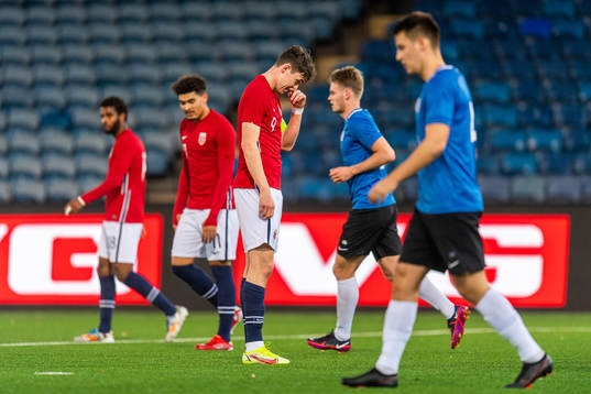 Jørgen Larsen of Norway looks dejected