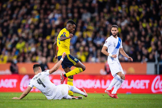 Konstantinos Mavropanos of Greece and Alexander Isak of