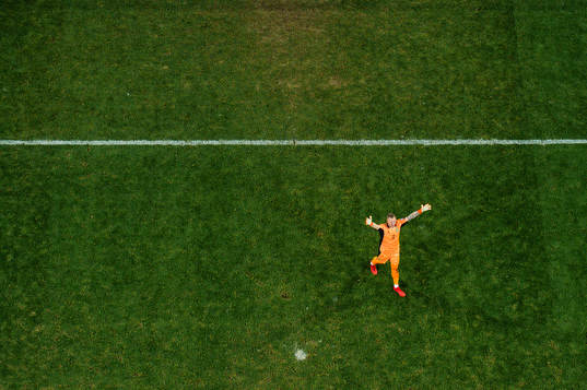 goalkeeper Robin Olsen of Sweden celebrates